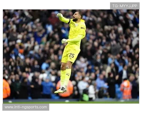 多纳鲁马世界级扑救救险，曼城门将决策引热议